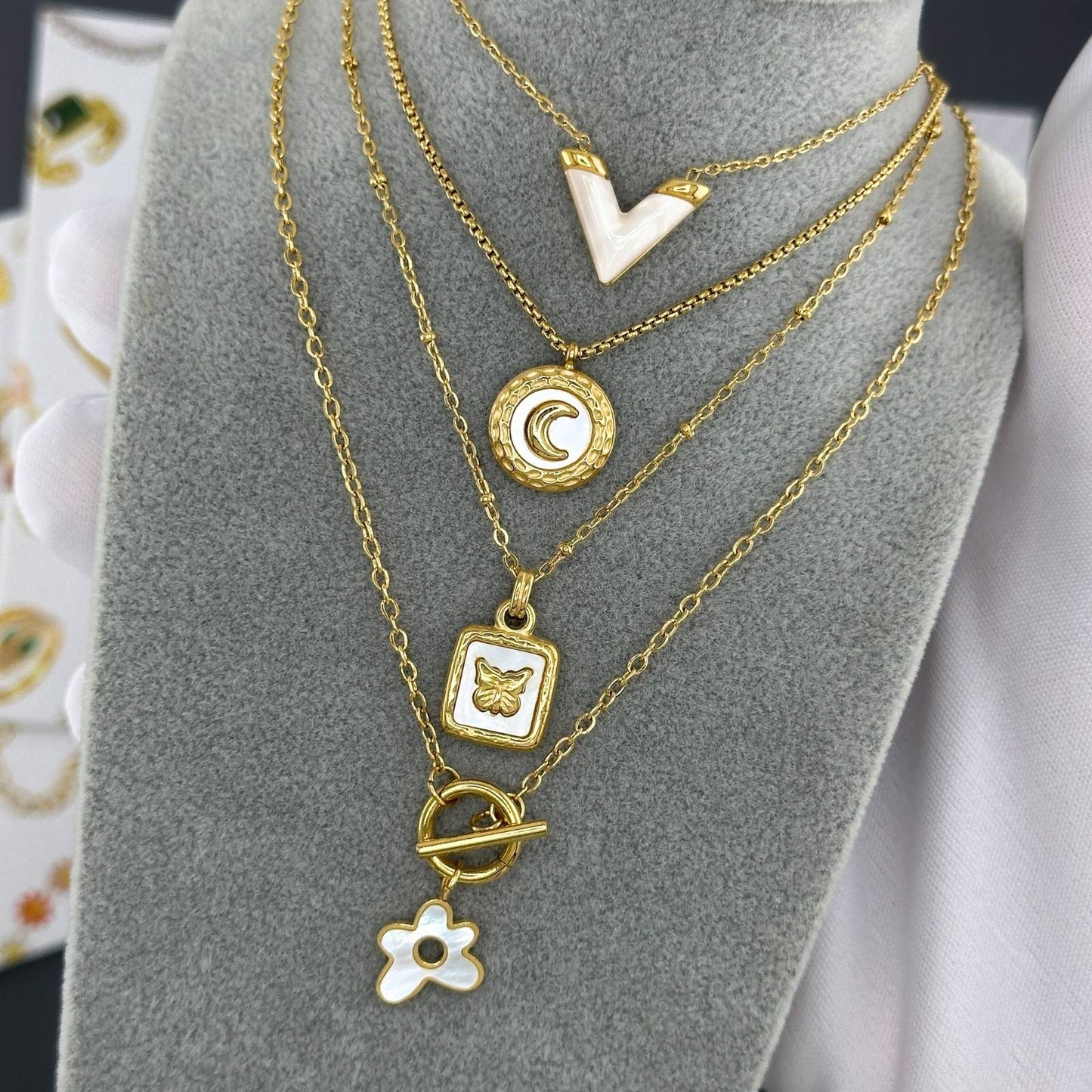 V Necklace