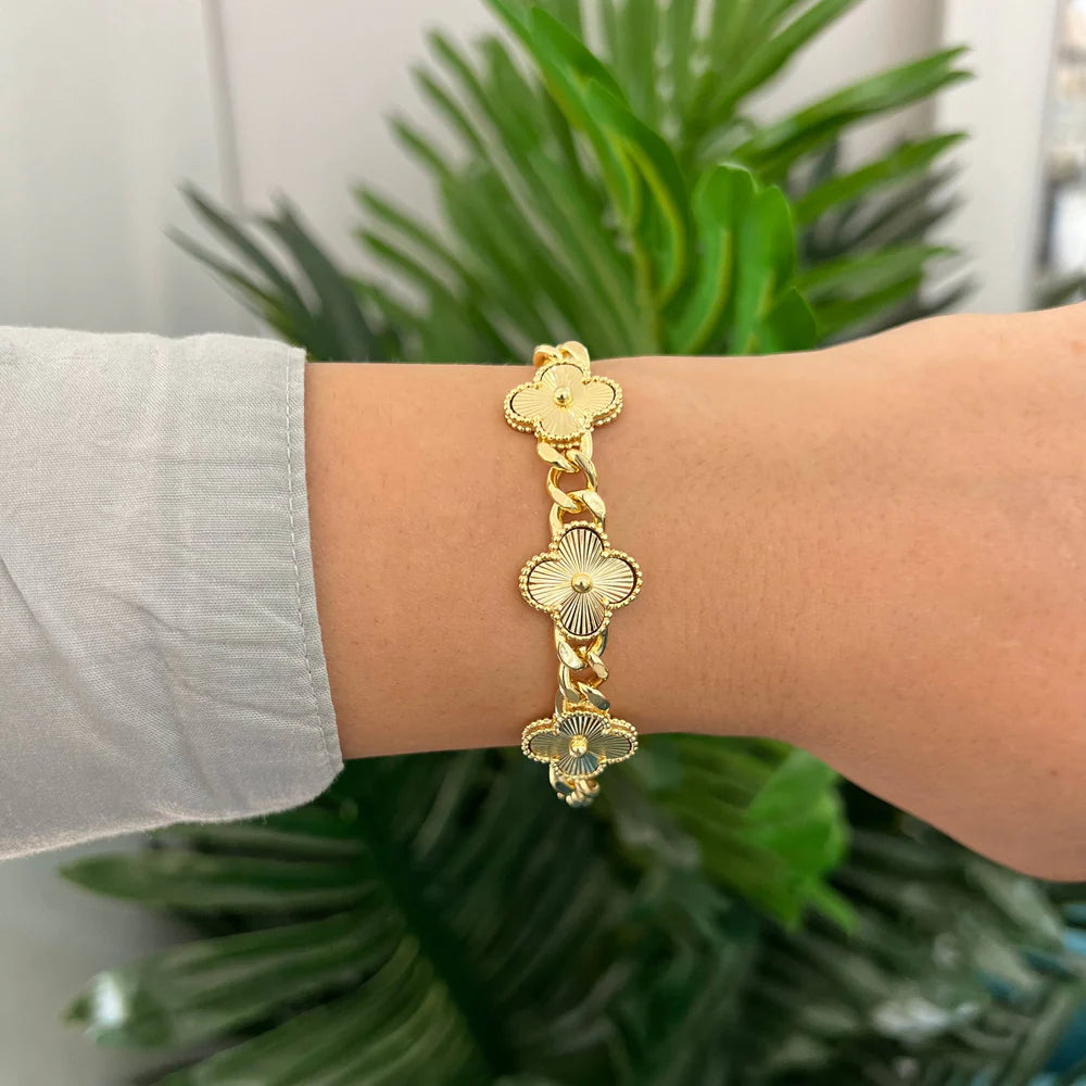 Van Cleef 3 flower chain bracelet